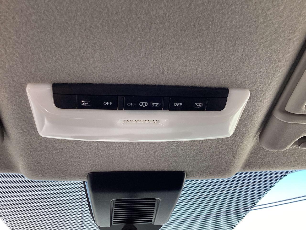 2024 Nissan Kicks SV Photo