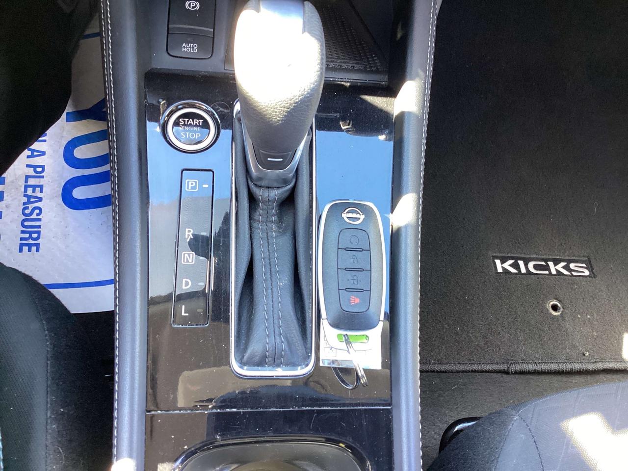 2024 Nissan Kicks SV Photo