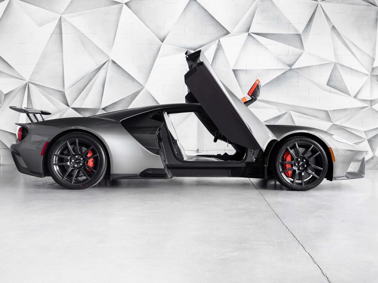 2019 Ford GT Carbon Series 1 of 50   PRICED IN USD Photo