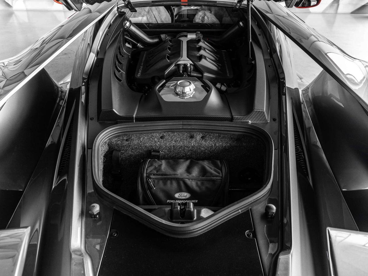 2019 Ford GT Carbon Series 1 of 50   PRICED IN USD Photo