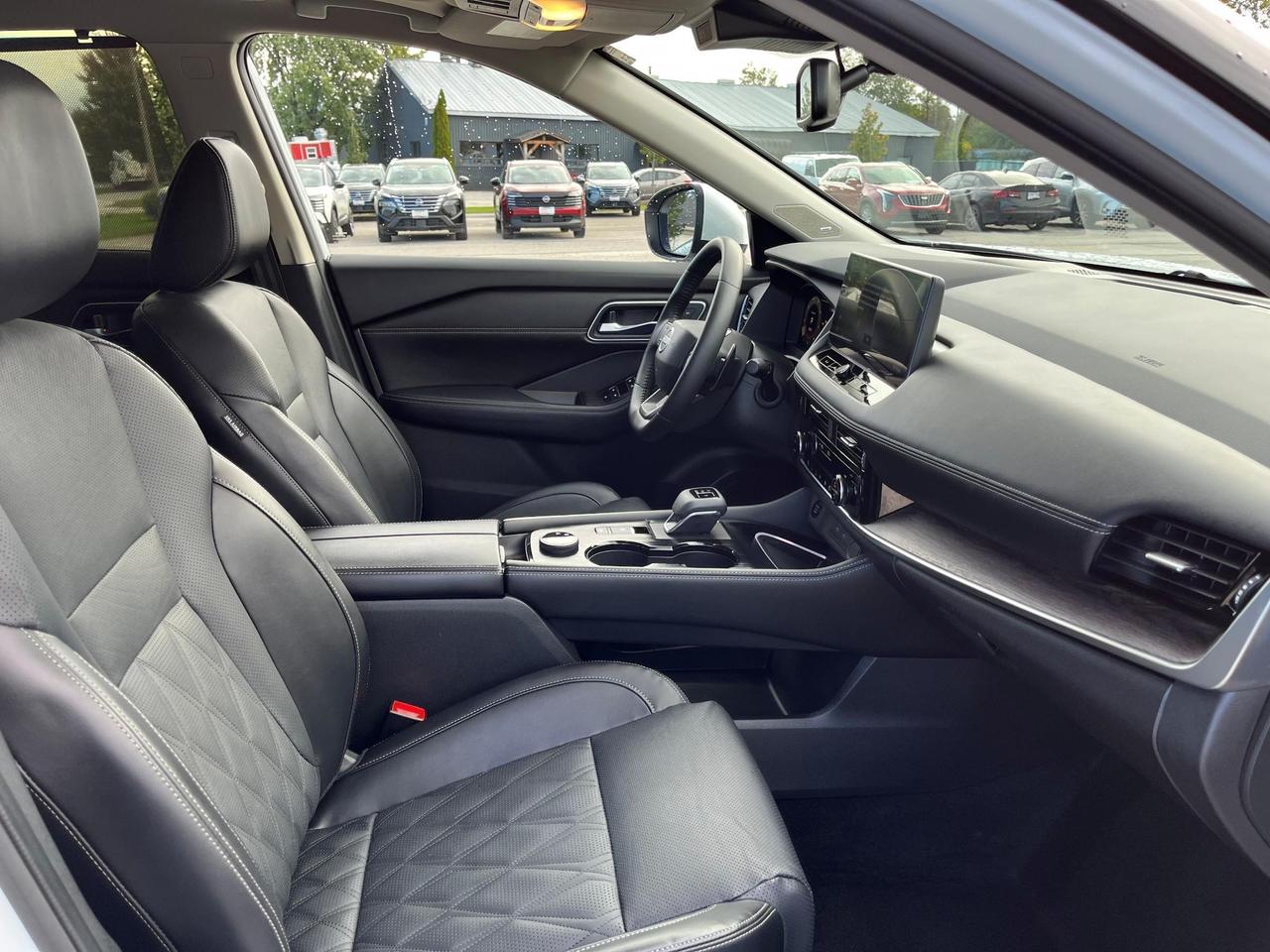 2025 Nissan Rogue Platinum 4dr All-Wheel Drive Sport Utility Photo