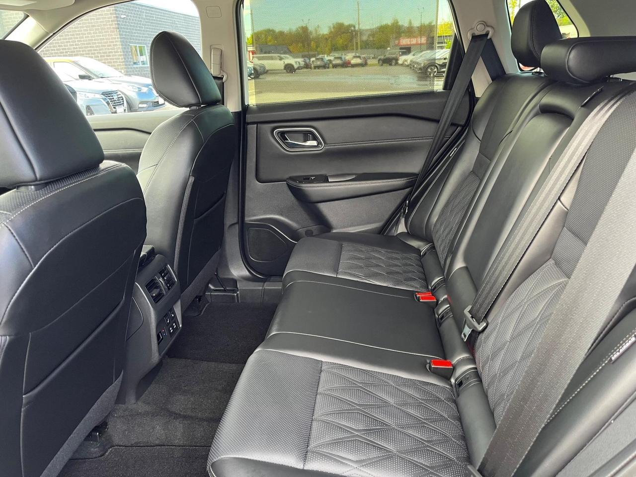 2025 Nissan Rogue Platinum 4dr All-Wheel Drive Sport Utility Photo