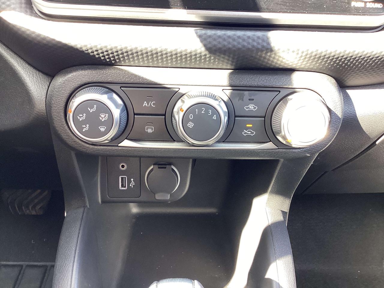 2024 Nissan Kicks S Photo