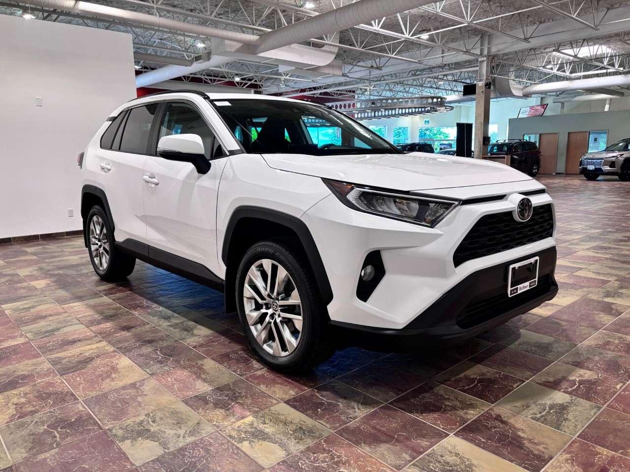 2021 Toyota RAV4 XLE AWD Photo