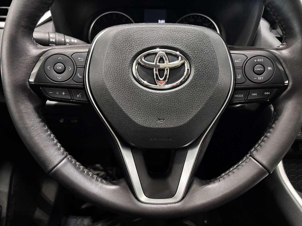 2021 Toyota RAV4 XLE AWD Photo