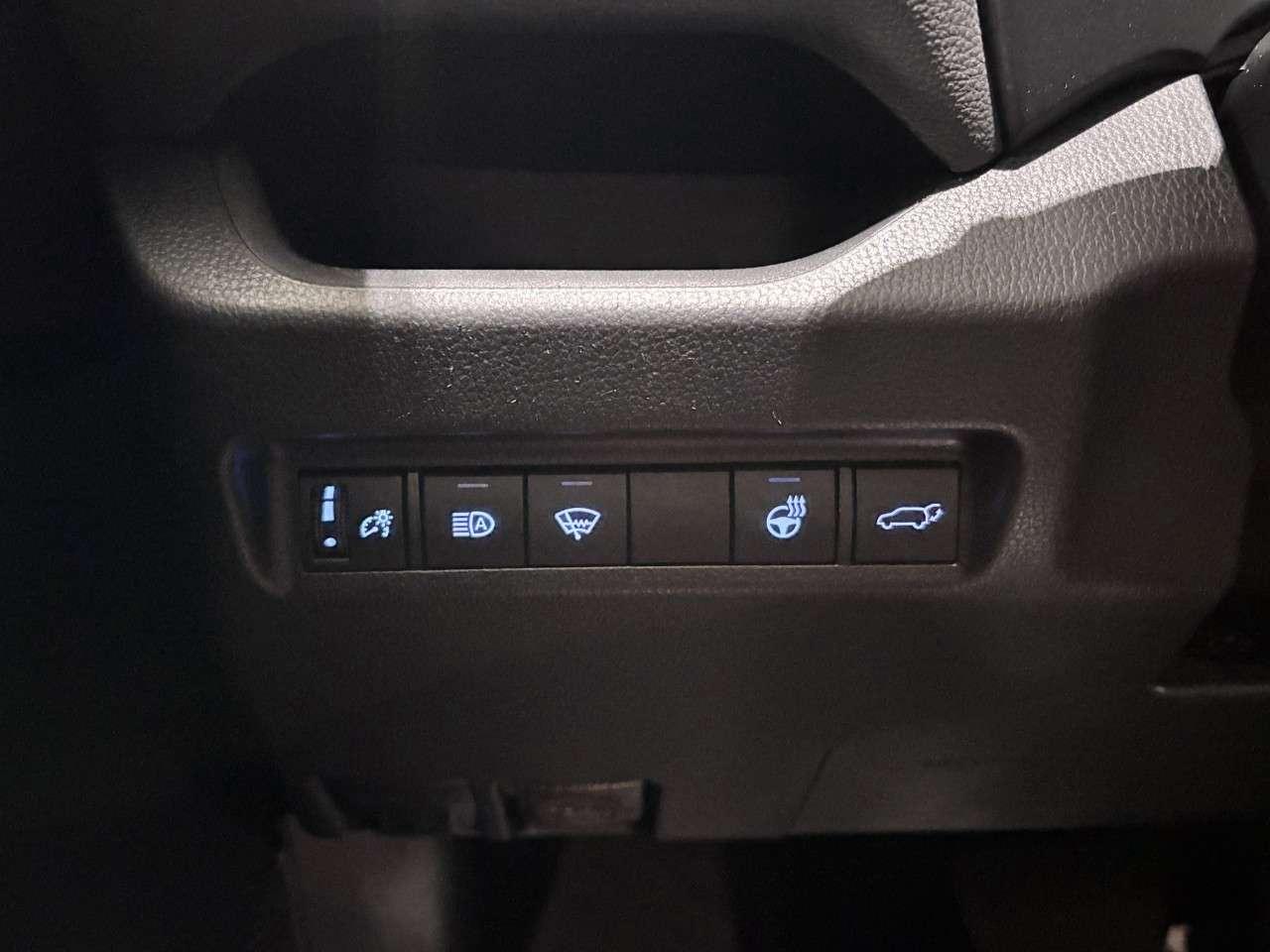 2021 Toyota RAV4 XLE AWD Photo