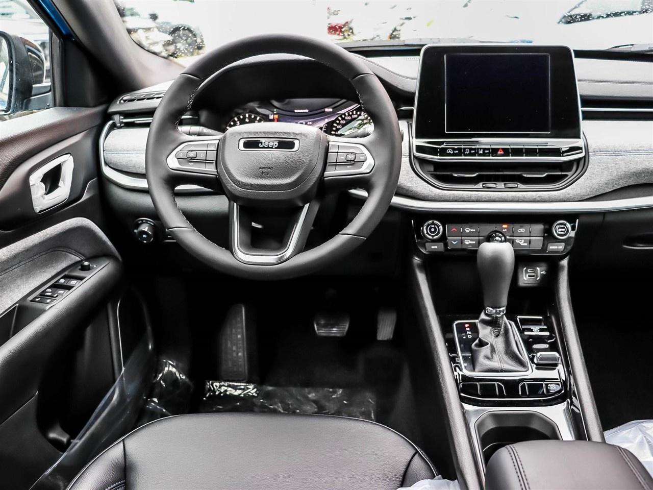 2026 Jeep Compass NORTH 4X4 Photo