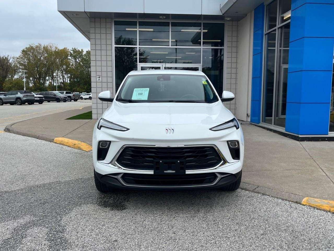 2024 Buick Encore PREFERRED CPO RATES APPLY LOCAL TRADE! Photo5