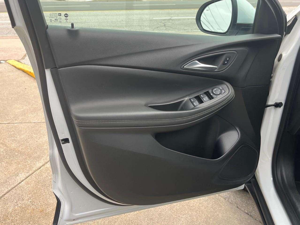 2024 Buick Encore PREFERRED CPO RATES APPLY LOCAL TRADE! Photo