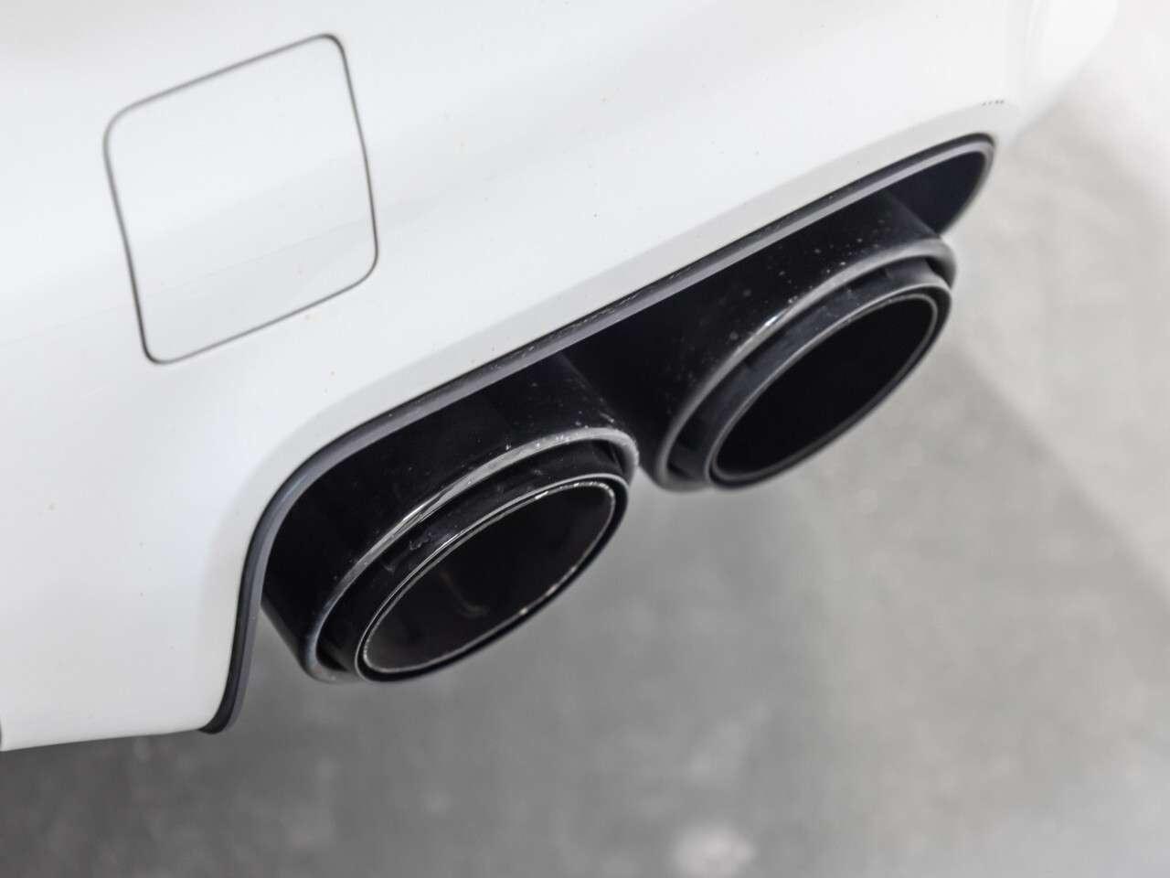 2023 Porsche Cayenne Coupe Platinum Edition Photo