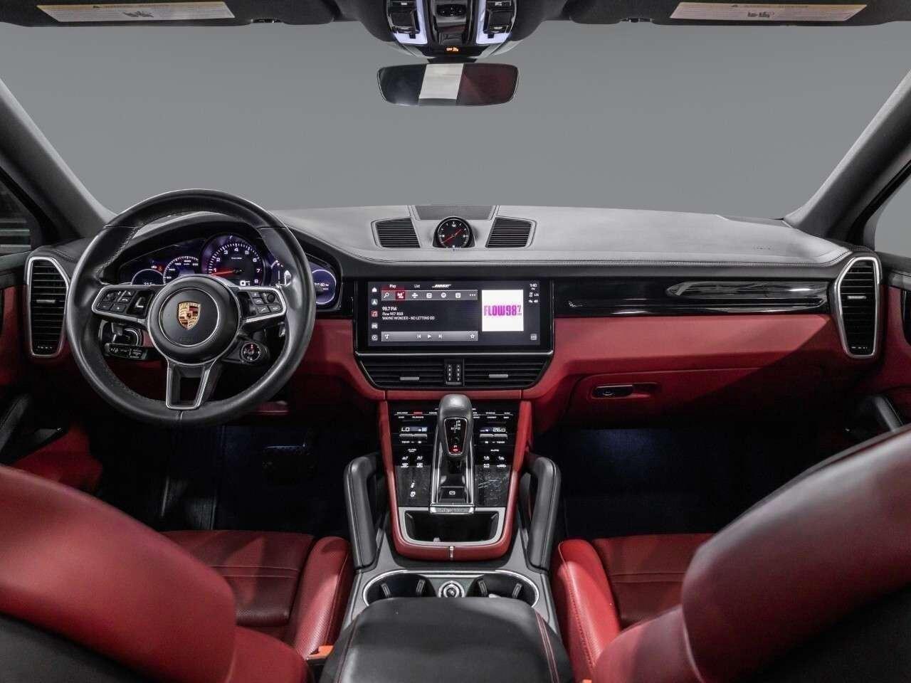 2023 Porsche Cayenne Coupe Platinum Edition Photo