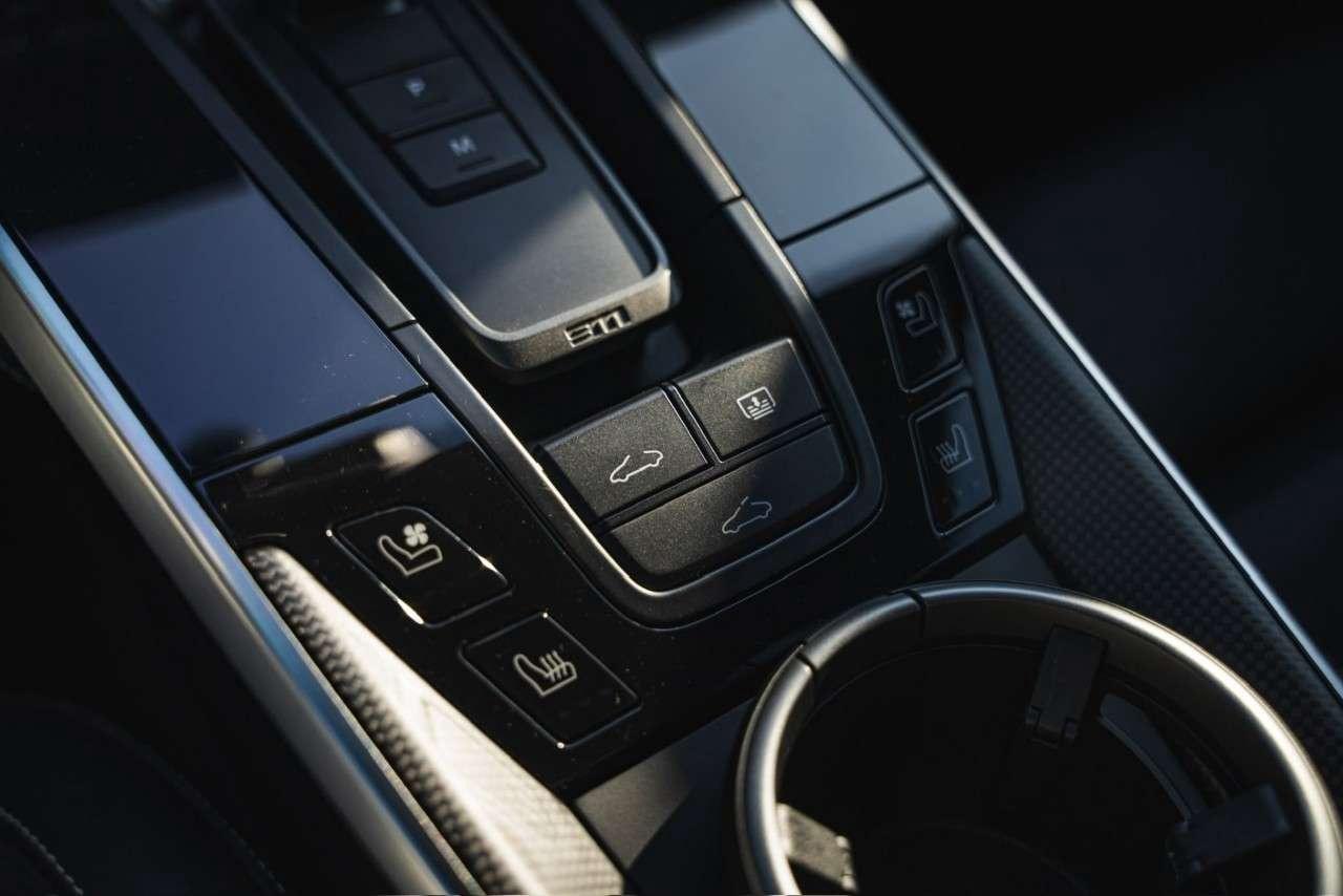 2024 Porsche 911 Turbo S Coupe Photo
