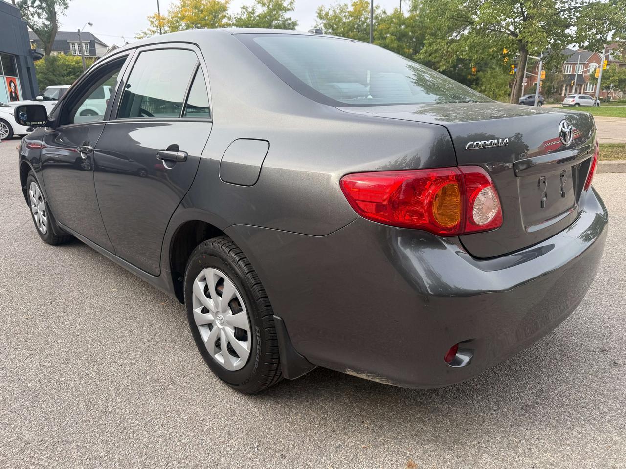 2010 Toyota Corolla CE / 128262 KMS !!!! TOYOTA SERVICED !!! MINT Photo2