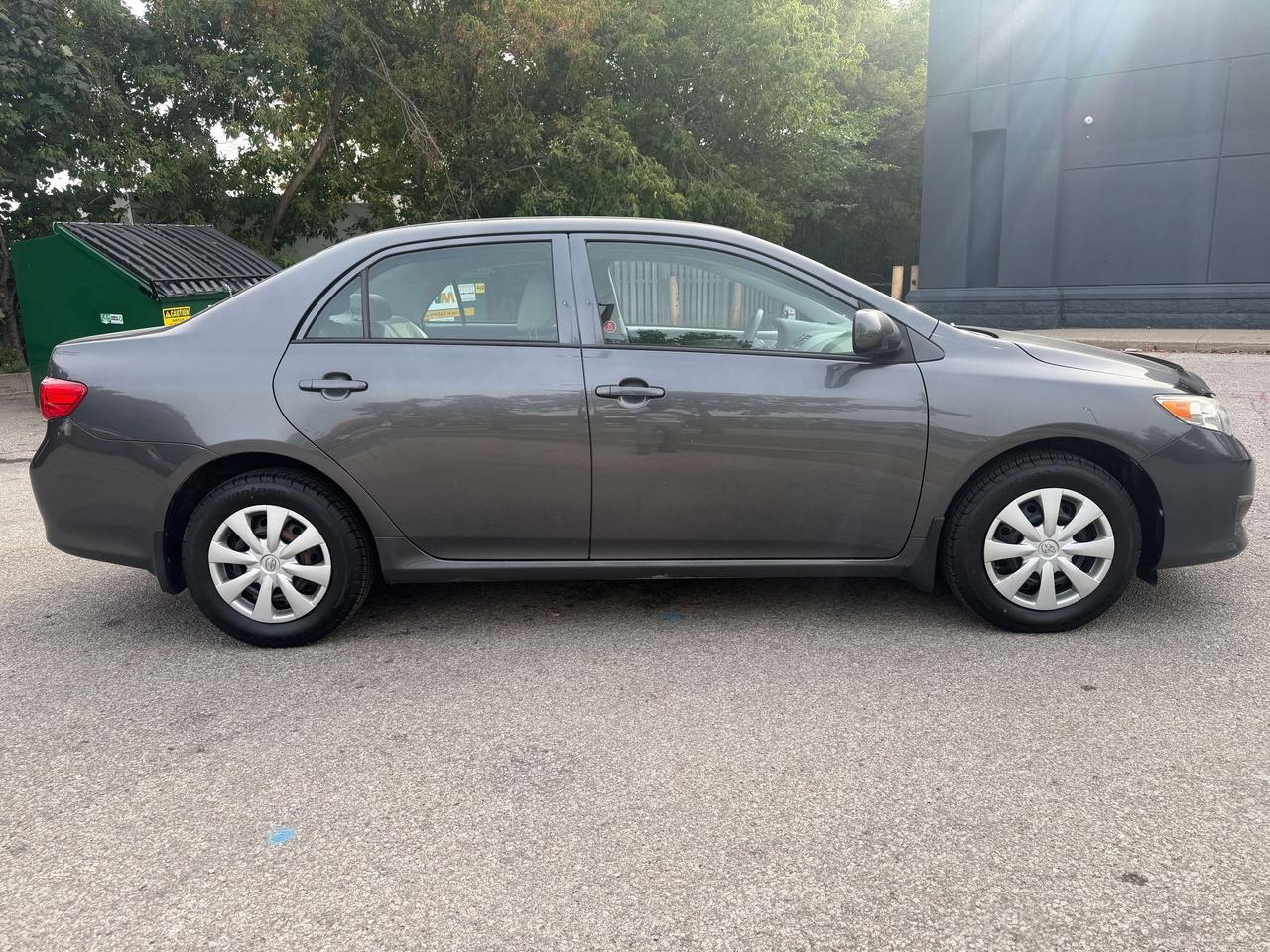 2010 Toyota Corolla CE / 128262 KMS !!!! TOYOTA SERVICED !!! MINT Photo