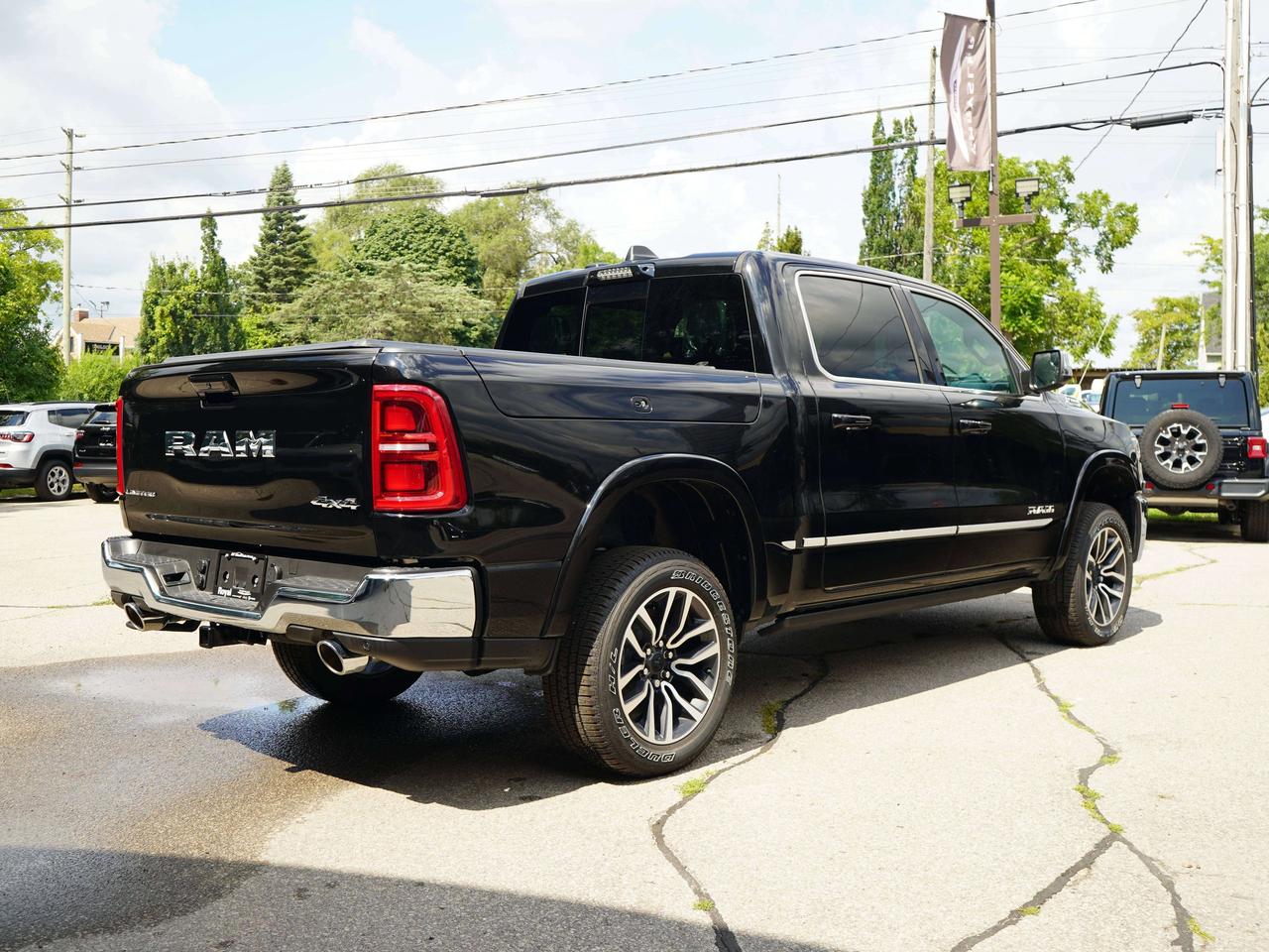 2026 RAM 1500 LIMITED LEVEL, EQUIPMENT, DUAL SUNROOF Photo