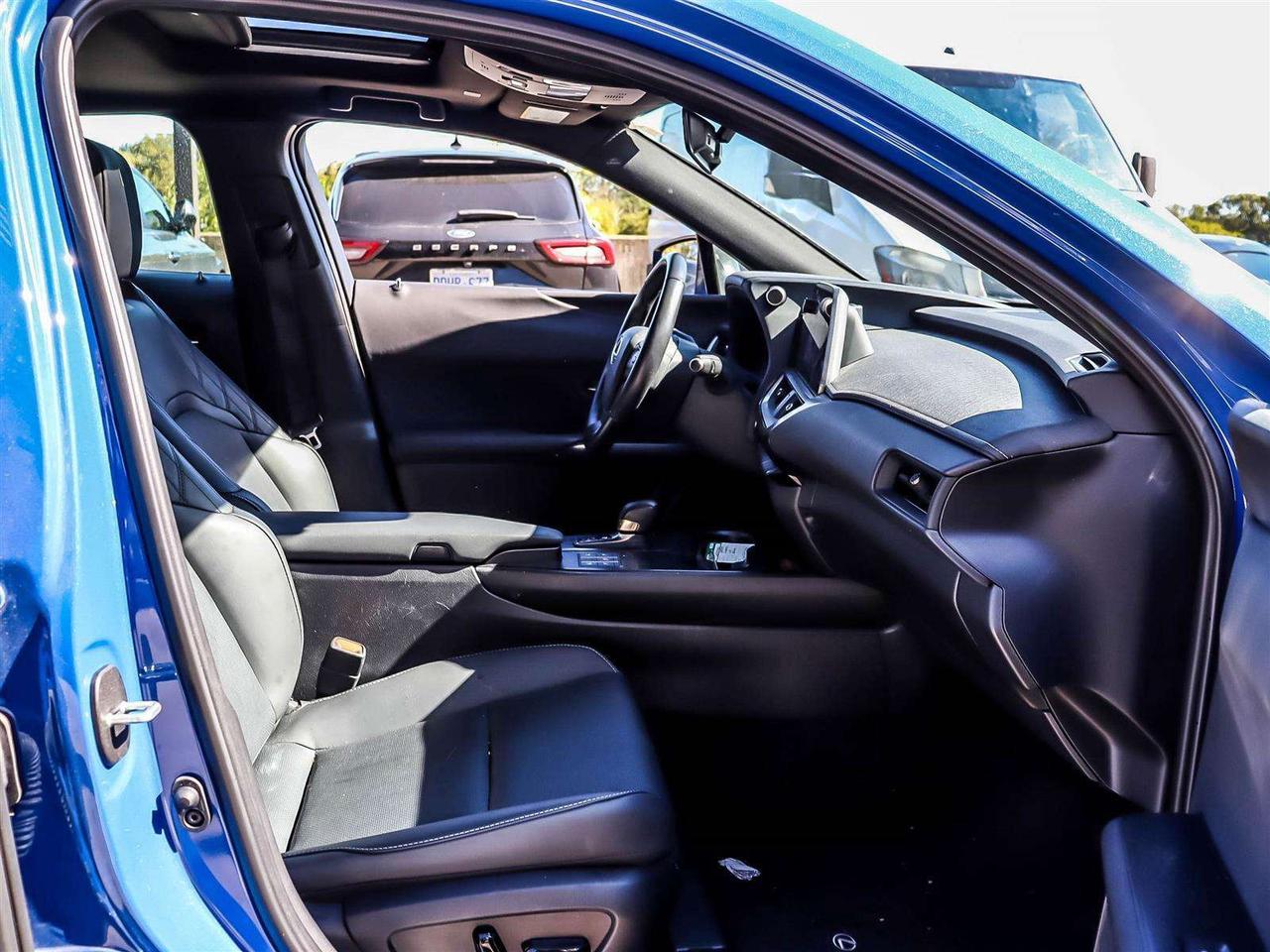 2025 Lexus UX UX 300H HYBRID AWD ADAPTIVE CRUISE POWER SEATS Photo