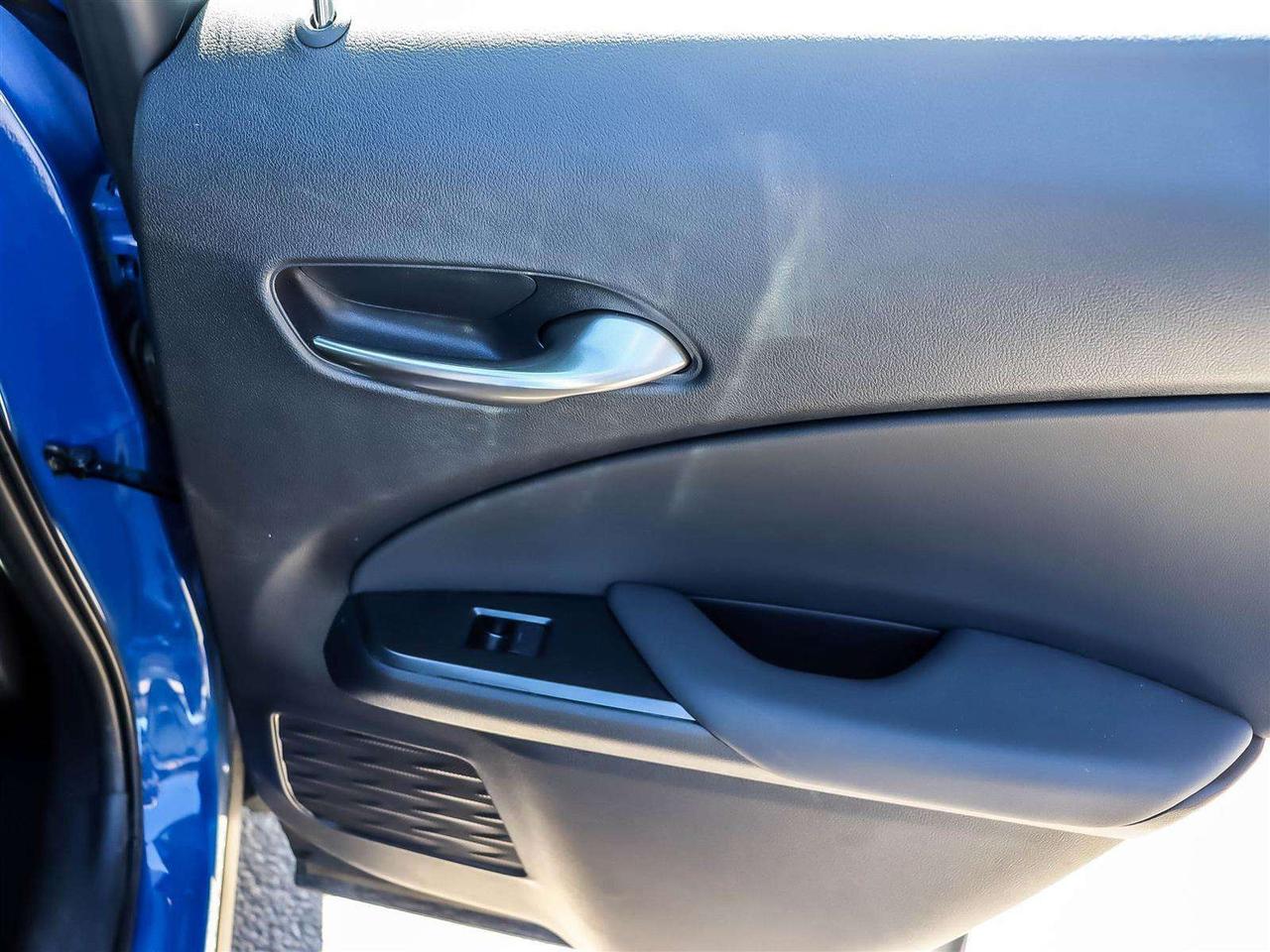2025 Lexus UX UX 300H HYBRID AWD ADAPTIVE CRUISE POWER SEATS Photo