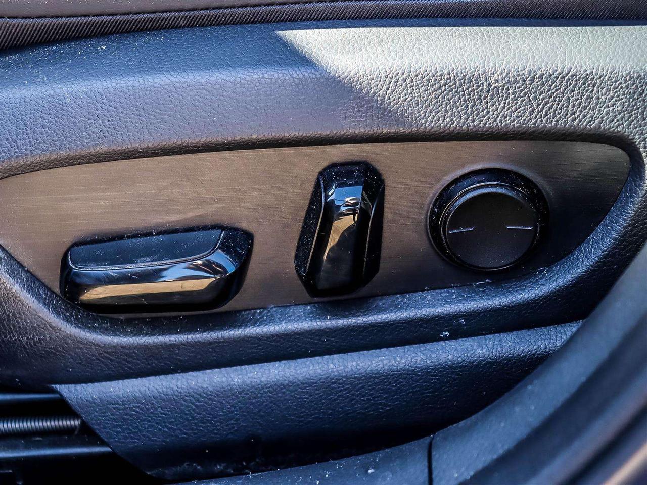 2025 Lexus UX UX 300H HYBRID AWD ADAPTIVE CRUISE POWER SEATS Photo