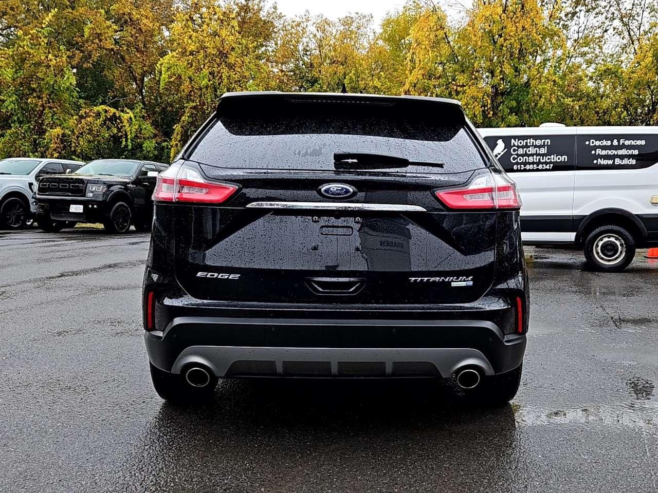 2020 Ford Edge TITANIUM    LOW KM!   MOONROOF    AWD   NAV Photo
