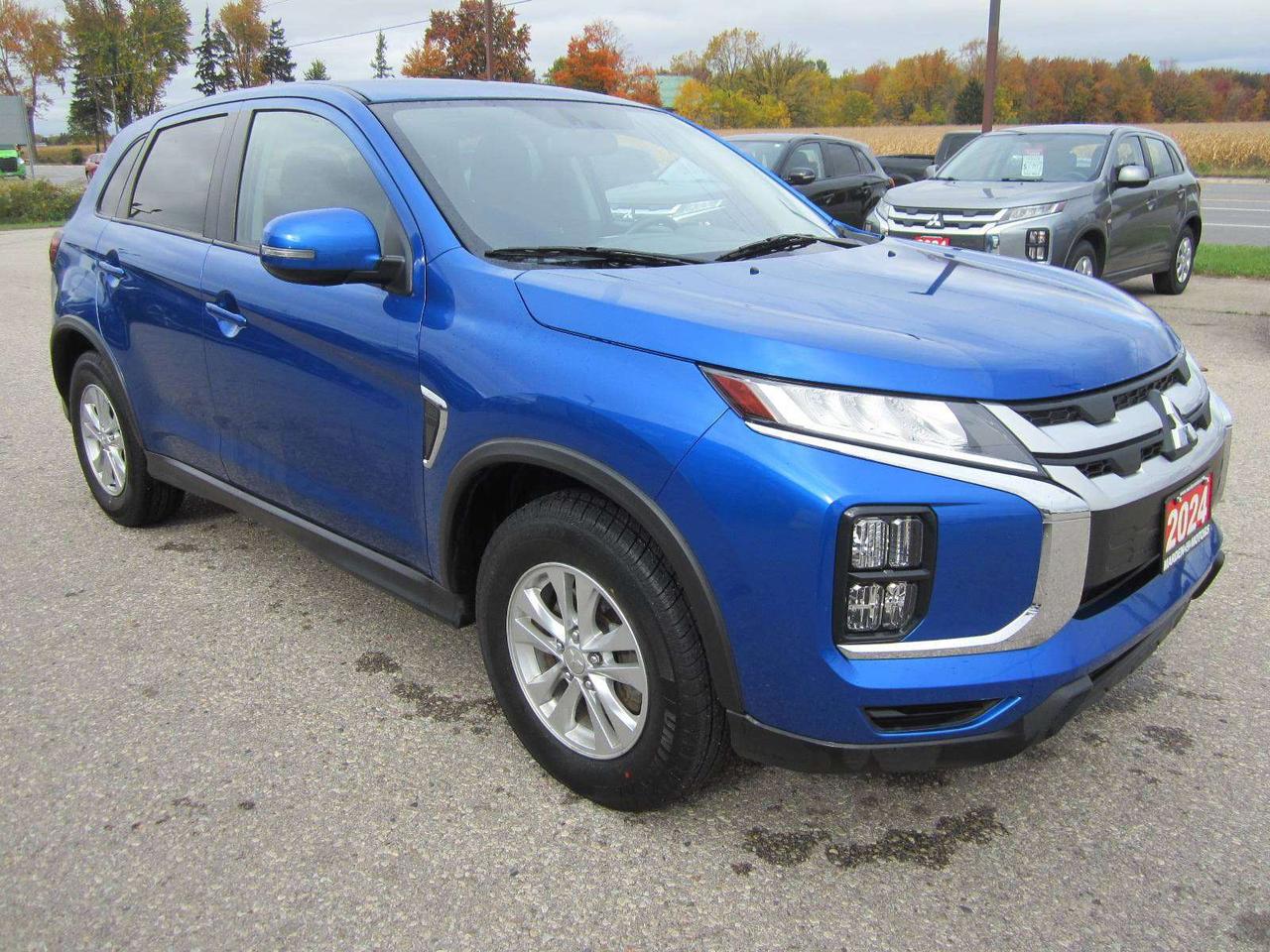 2024 Mitsubishi RVR SE AWC NO ACCIDENTS! 1 PRICE ONLY! NO ADMIN FEES! Photo3
