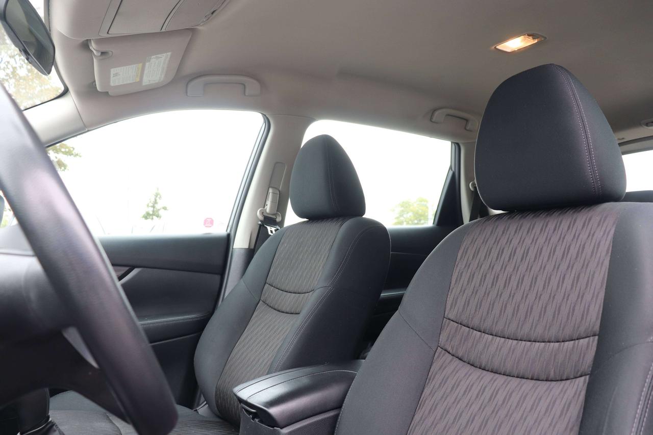 2017 Nissan Rogue S FWD  1 OWNER   NO ACCIDENTS Photo