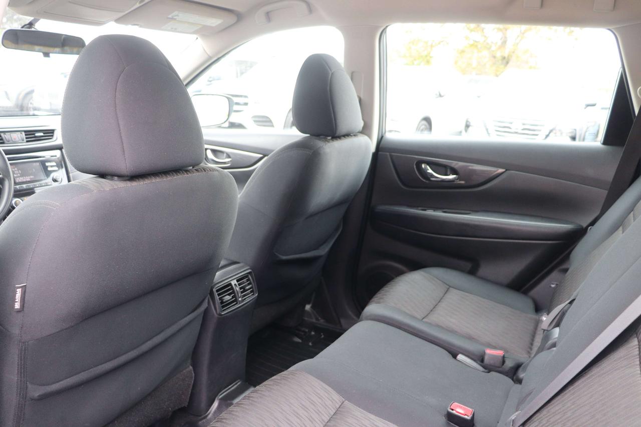 2017 Nissan Rogue S FWD  1 OWNER   NO ACCIDENTS Photo