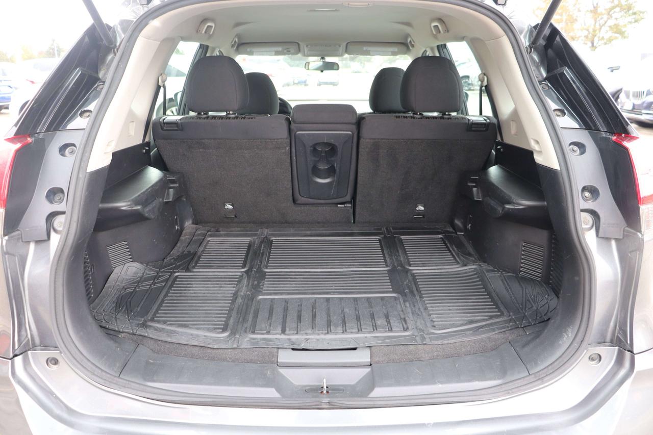 2017 Nissan Rogue S FWD  1 OWNER   NO ACCIDENTS Photo