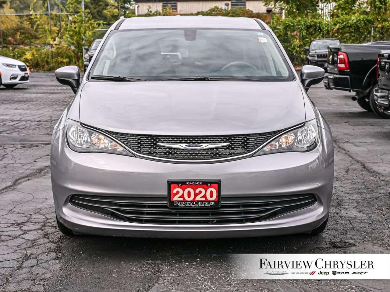 2020 Chrysler Pacifica LX FWD HEATED SEATS   HEATED STEERING WHEEL   REMOTE START   CARPLAY   BLUETOOTH   POWER SEAT Photo5
