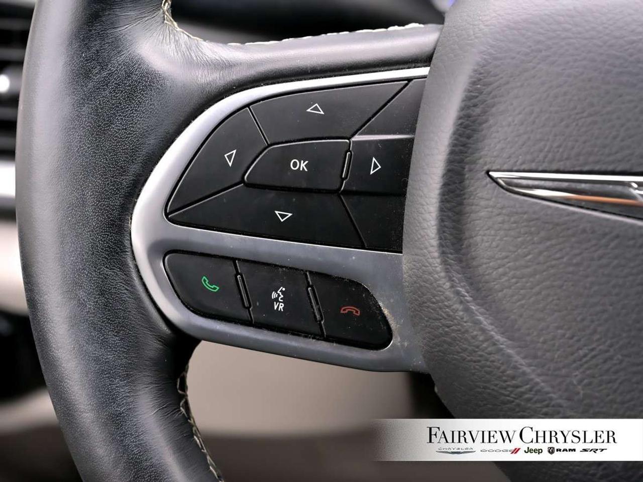 2020 Chrysler Pacifica LX FWD HEATED SEATS   HEATED STEERING WHEEL   REMOTE START   CARPLAY   BLUETOOTH   POWER SEAT Photo
