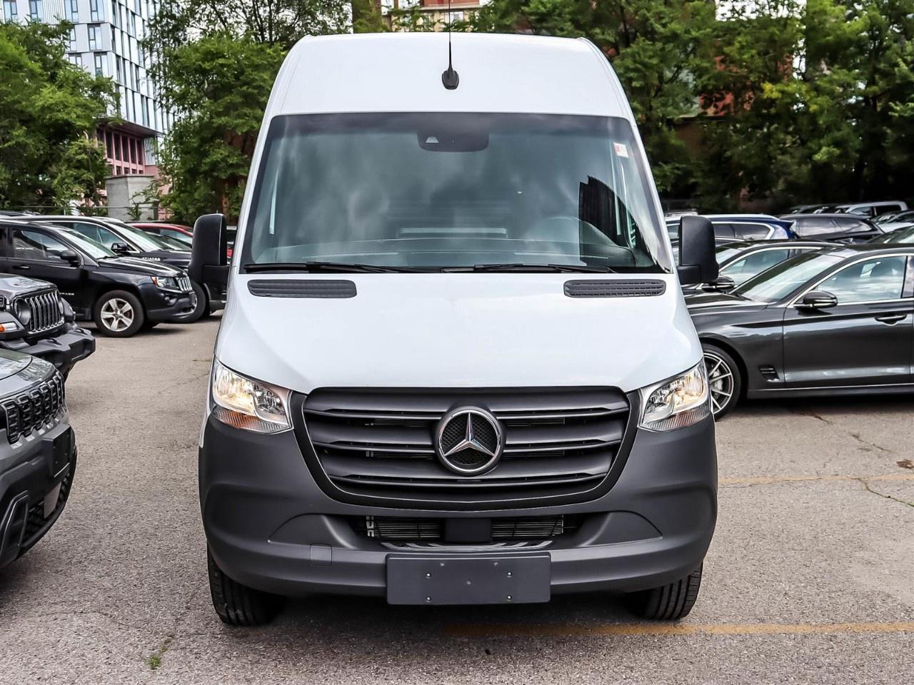 2024 Mercedes-Benz Sprinter 2500  Photo1