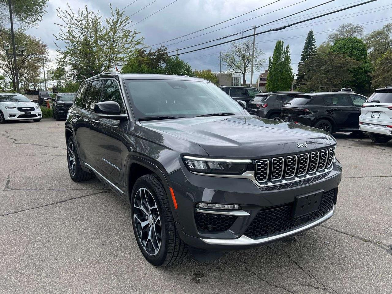 2023 Jeep Grand Cherokee Summit Reserve Photo