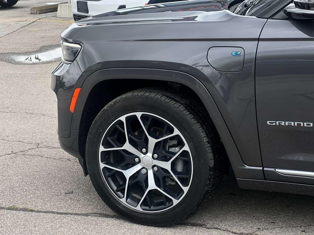 2023 Jeep Grand Cherokee Summit Reserve Photo
