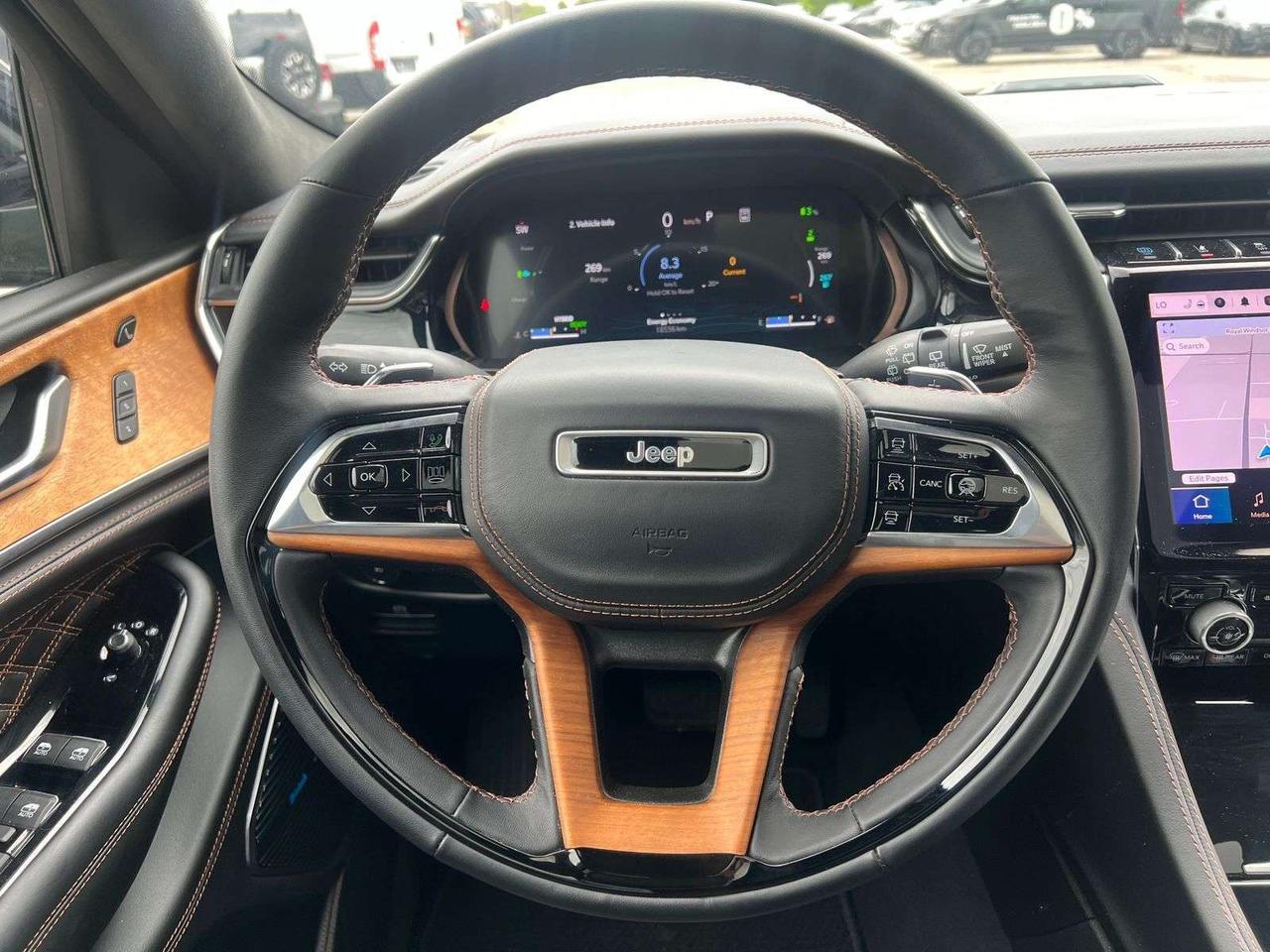 2023 Jeep Grand Cherokee Summit Reserve Photo