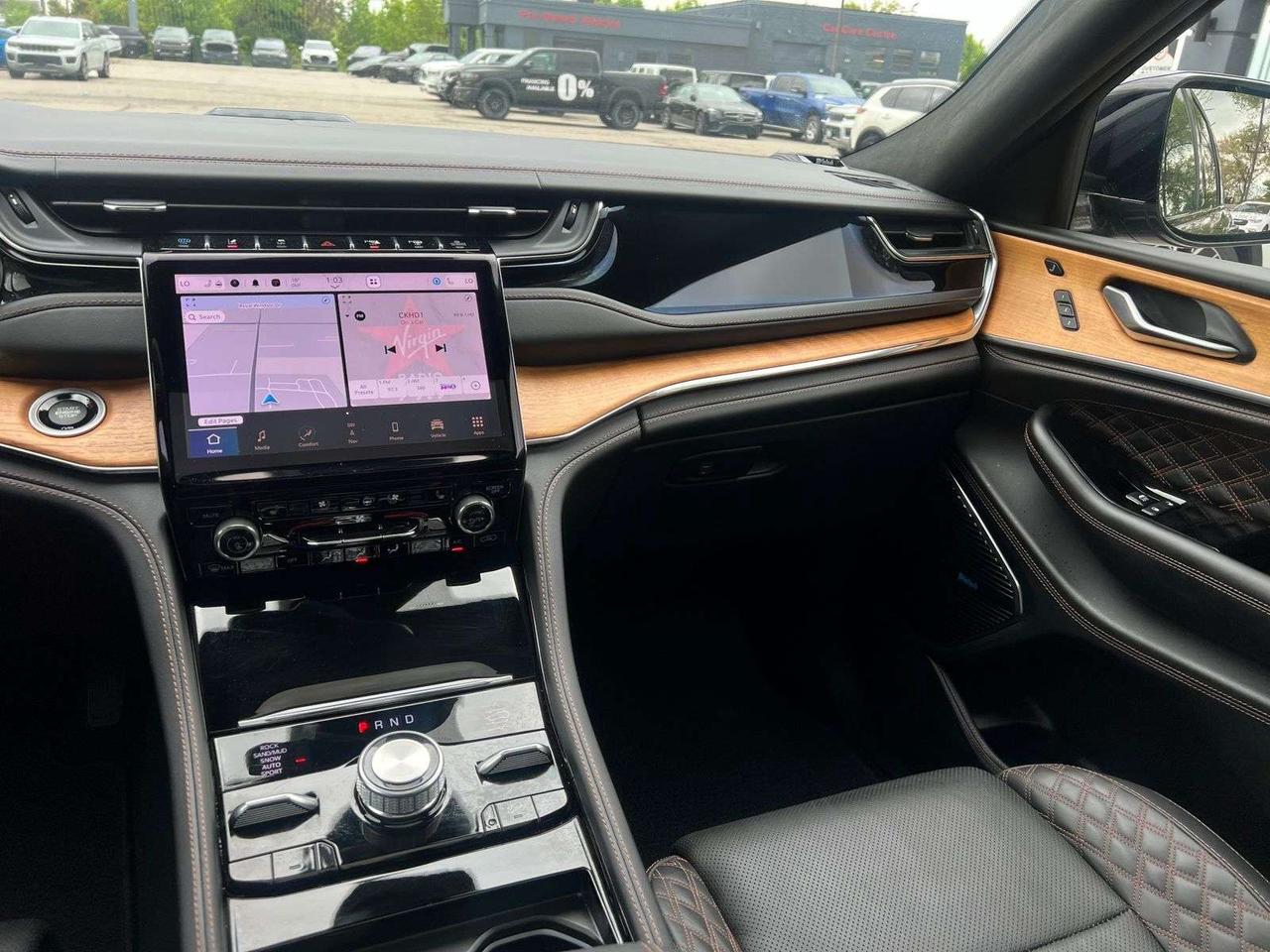 2023 Jeep Grand Cherokee Summit Reserve Photo