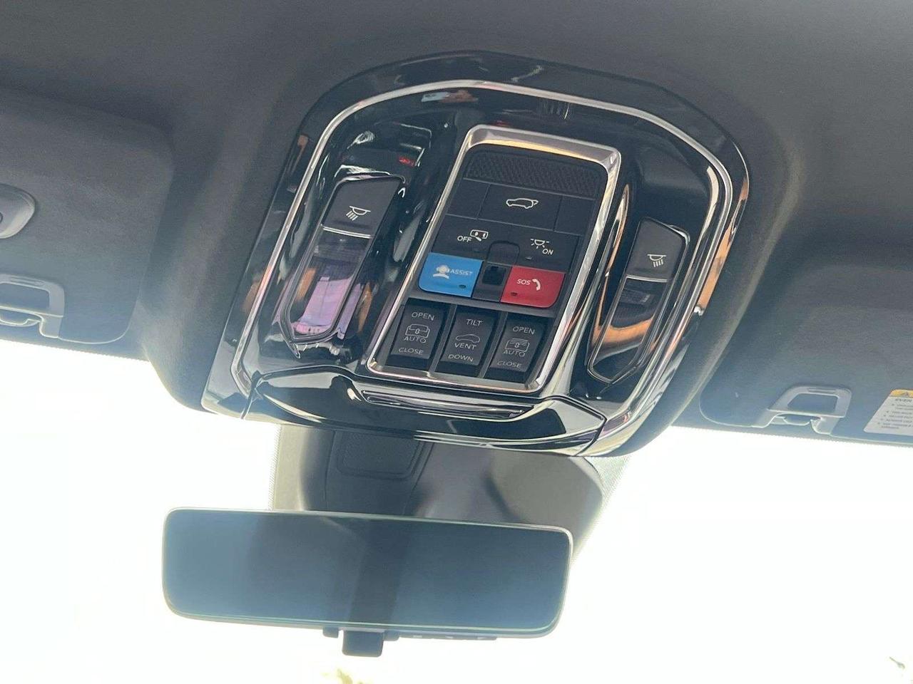 2023 Jeep Grand Cherokee Summit Reserve Photo
