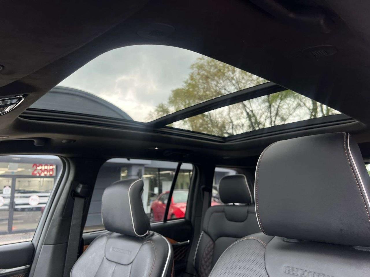 2023 Jeep Grand Cherokee Summit Reserve Photo