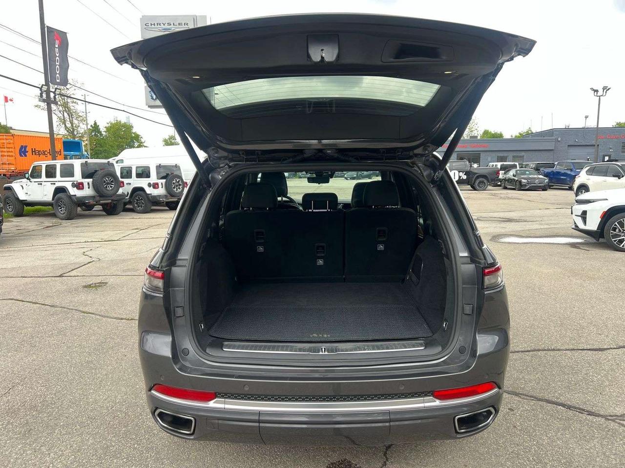 2023 Jeep Grand Cherokee Summit Reserve Photo