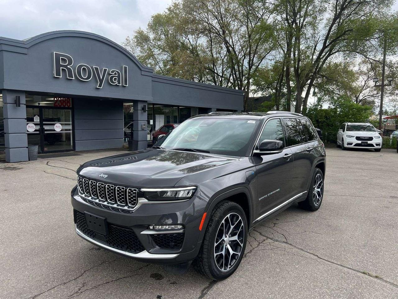 2023 Jeep Grand Cherokee Summit Reserve Photo