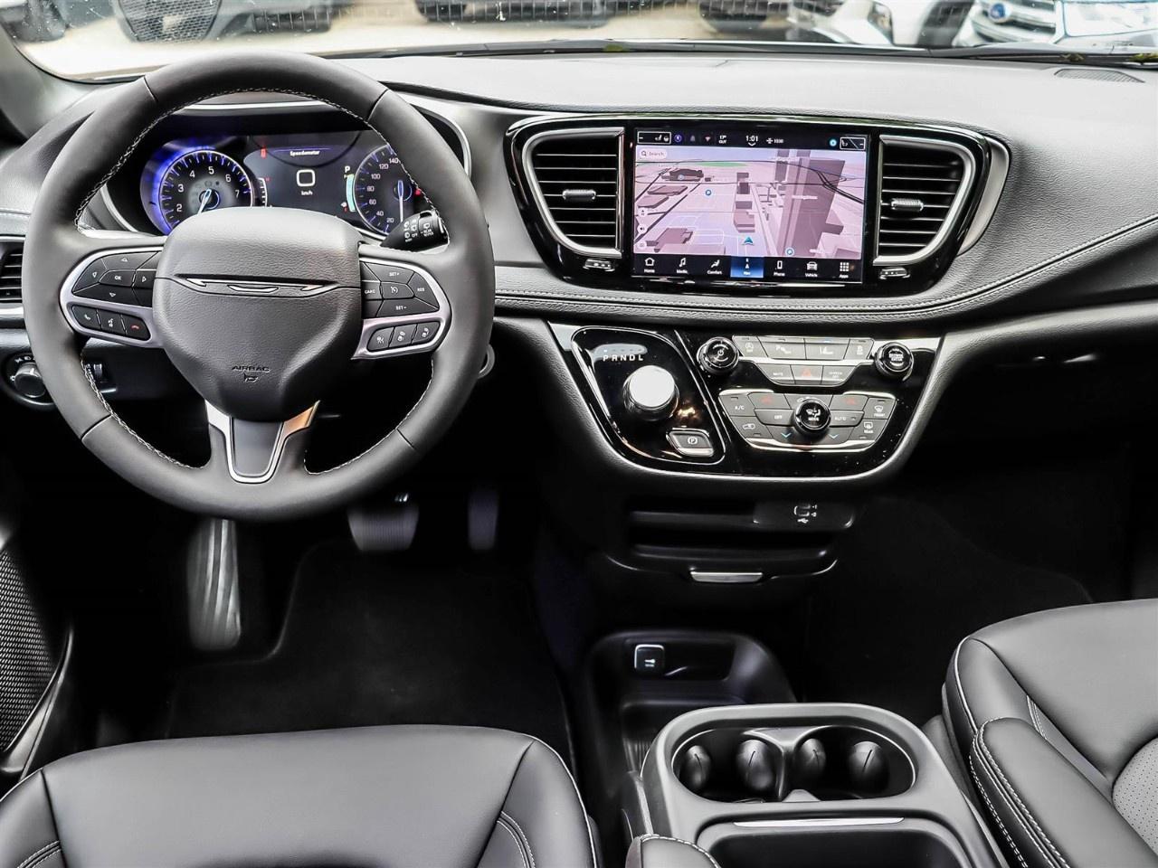 2027 Chrysler Pacifica Select AWD Photo