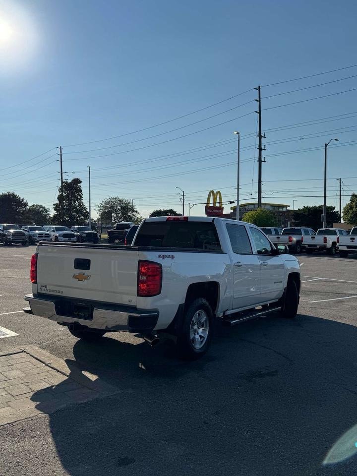 2017 Chevrolet Silverado 1500 4WD Crew Cab 143.5 LT w/1LT 5'8 Box Photo