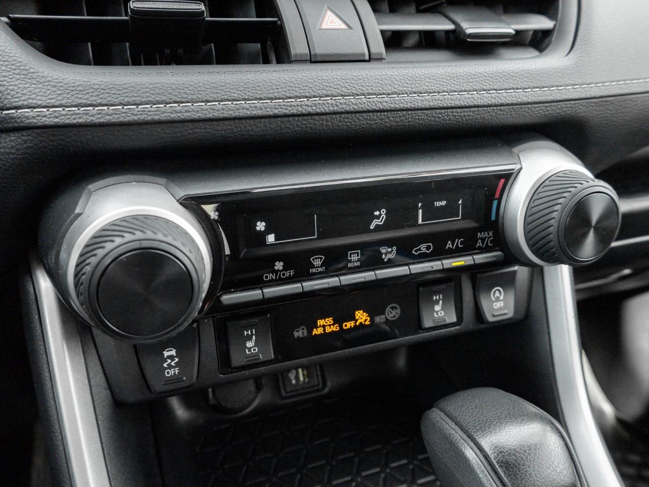 2025 Toyota RAV4 LE AWD Photo