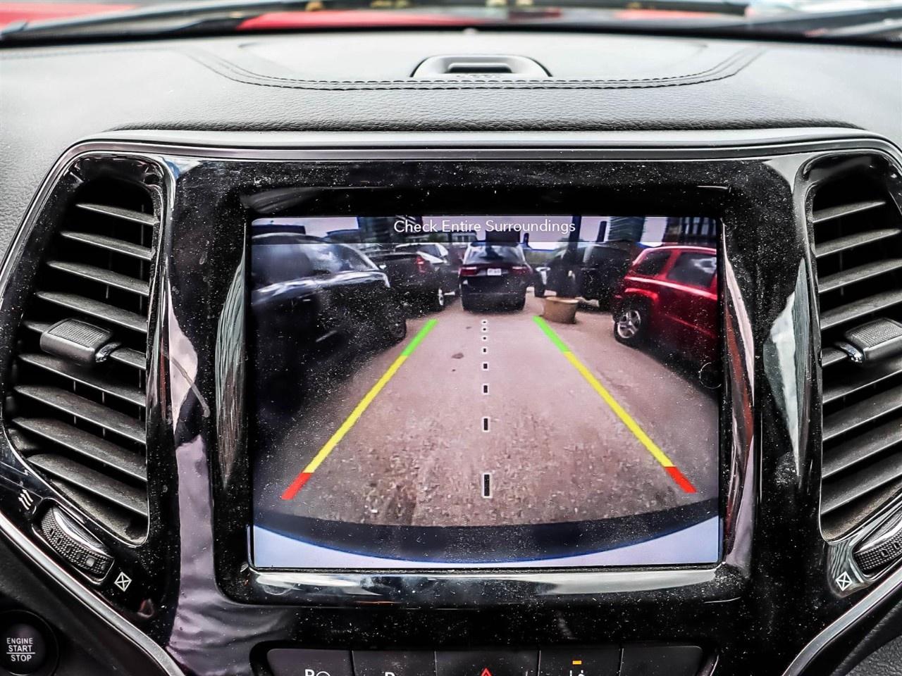 2019 Jeep Cherokee Limited 4X4 Photo