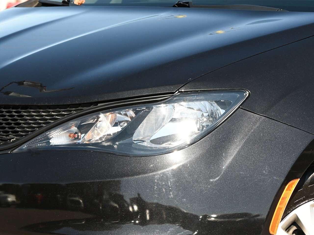 2020 Chrysler Pacifica L FWD Photo5