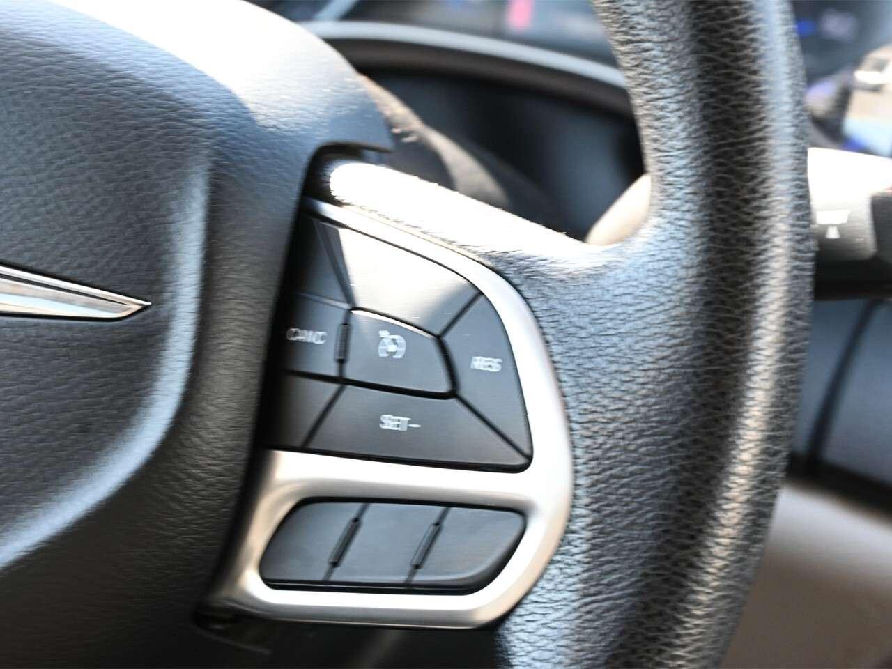 2020 Chrysler Pacifica L FWD Photo