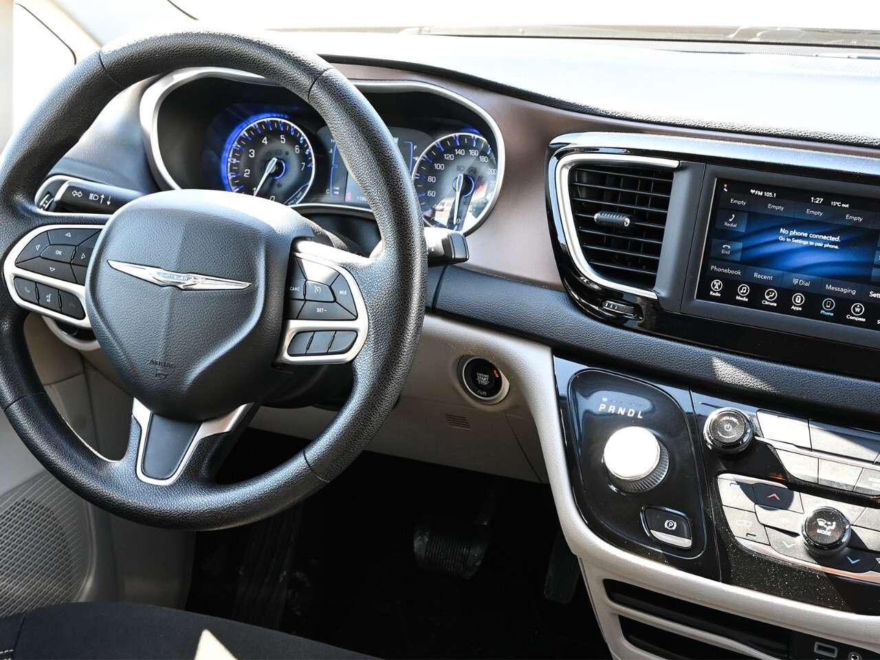 2020 Chrysler Pacifica L FWD Photo