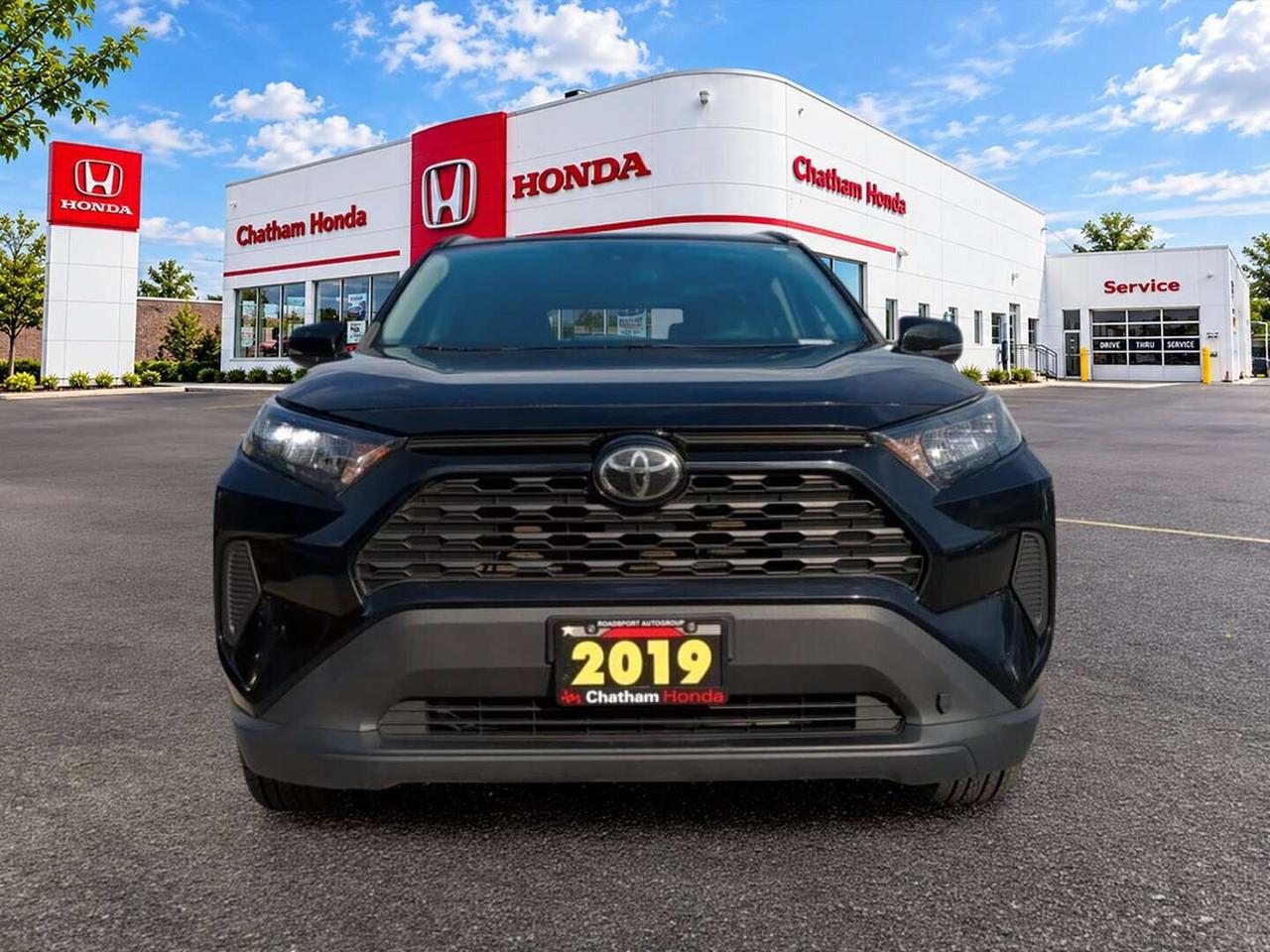 2019 Toyota RAV4 AWD LE - New Tires New Front and Rear Brakes Photo1