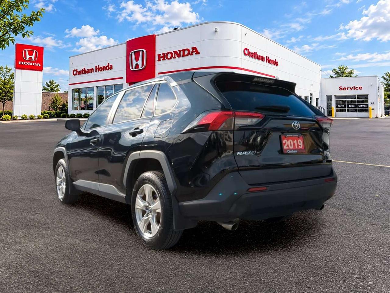 2019 Toyota RAV4 AWD LE - New Tires New Front and Rear Brakes Photo