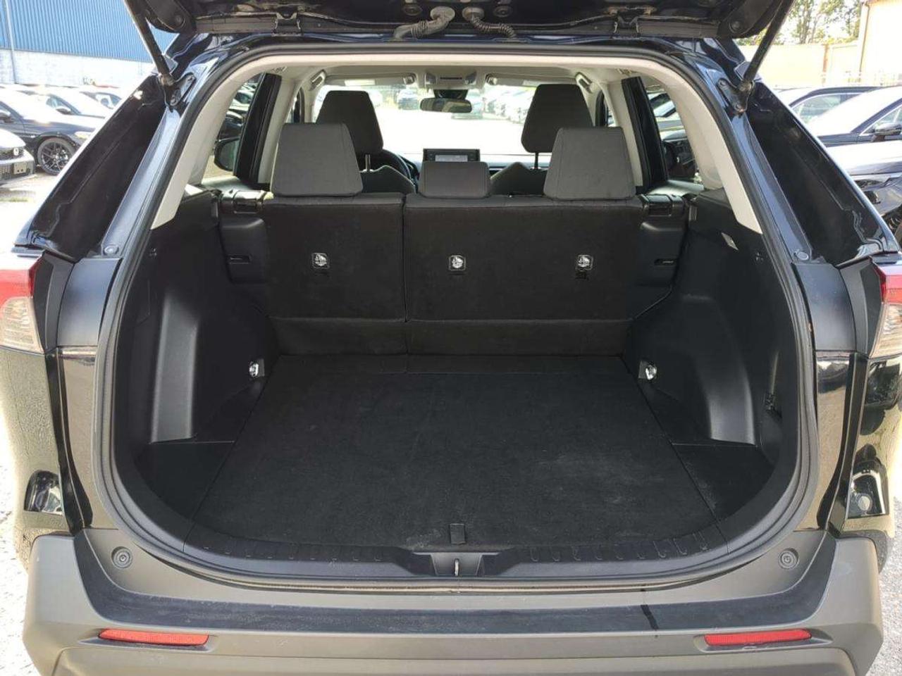 2019 Toyota RAV4 AWD LE - New Tires New Front and Rear Brakes Photo