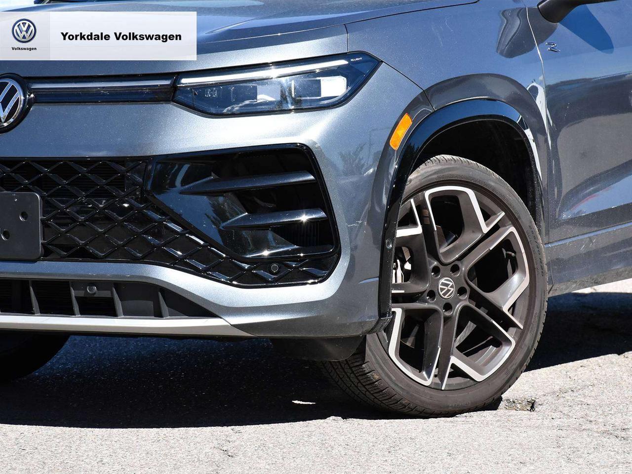 2026 Volkswagen Tiguan Highline LOW KM Photo