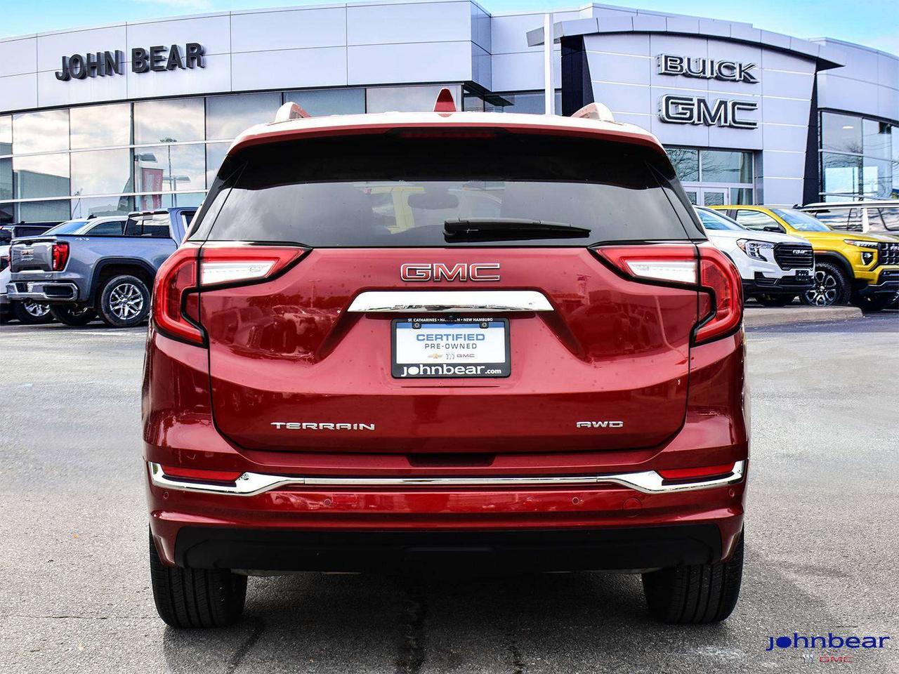 2024 GMC Terrain Denali Photo